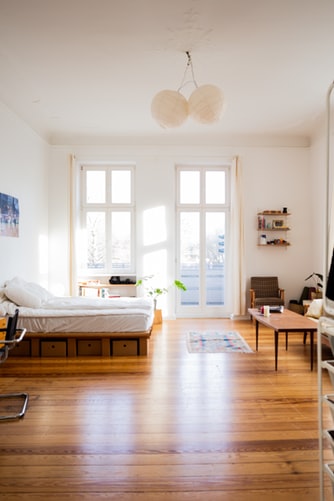 20 Tricks to Keeping a Small Apartment Clean