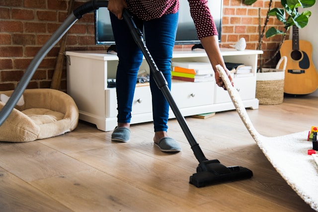 Floors – Deep Cleaning to Clean up Accumulated Dirt